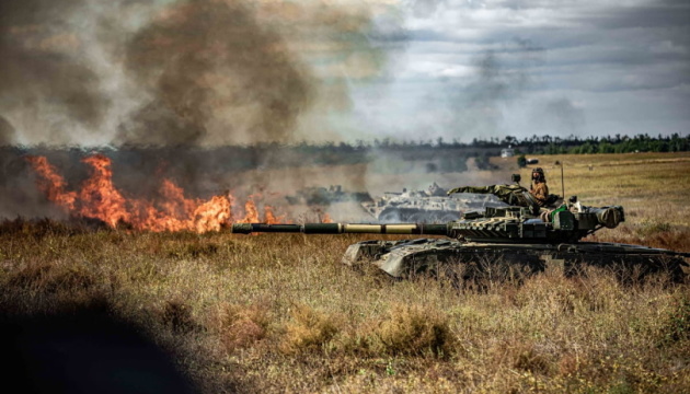 Ukrainisches Militär schießen gegnerisches Flugzeug und 14 Drohen ab