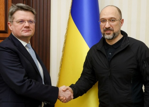 Aufbau der Infrastruktur: Ukraine signiert Memorandum mit Energiegemeinschaft