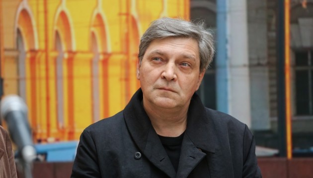 Volodymyr Zelensky a accordé la citoyenneté ukrainienne à un journaliste russe et son épouse