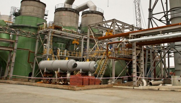 Les Russes minent l’usine chimique Titan en Crimée