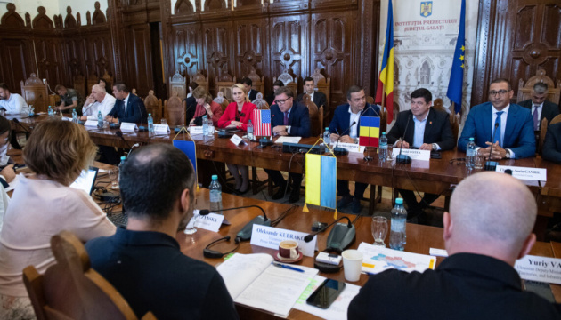 L’Ukraine, la Roumanie, la Moldavie, les USA et l’UE ont organisé une table ronde pour discuter des exportations de céréales ukrainiennes