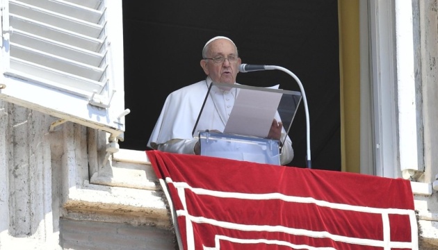 Le Pape exhorte à prier pour l’Ukraine « martyrisée » et pour les migrants