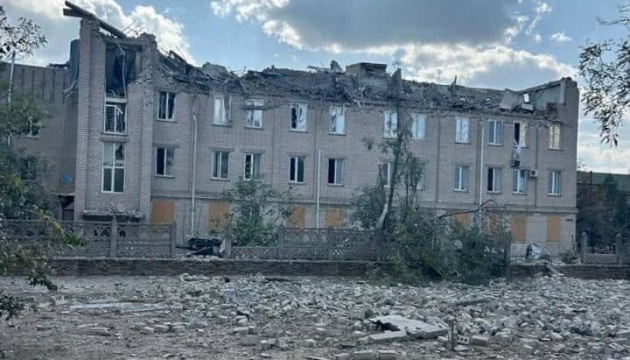 Région de Kherson : une frappe directe russe sur un hôpital à Beryslav fait deux blessés