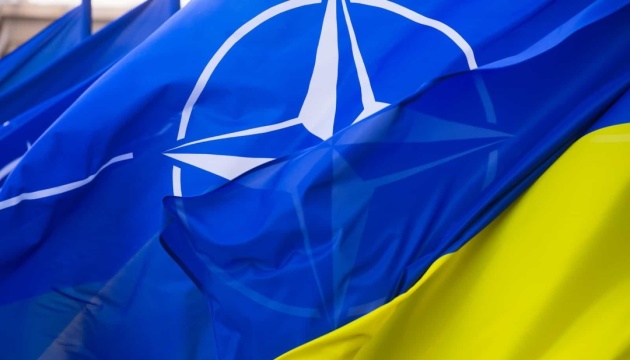 90% Ukraińców opowiada się za wstąpieniem do Unii Europejskiej, 73% chce wstąpić do NATO
