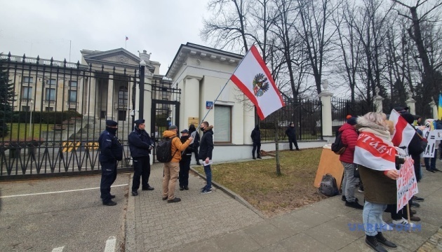 Akcja w Warszawie – Rosjanin ogłosił zamiar rozpoczęcia procedury wyjścia Kaliningradu z Rosji
