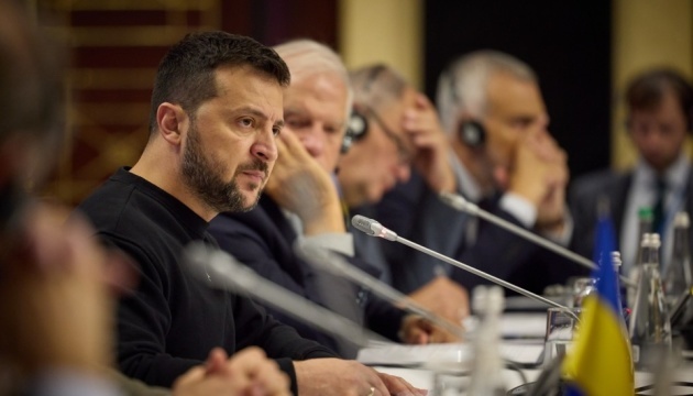 Zełenski wziął udział w spotkaniu ministrów spraw zagranicznych krajów UE w Kijowie