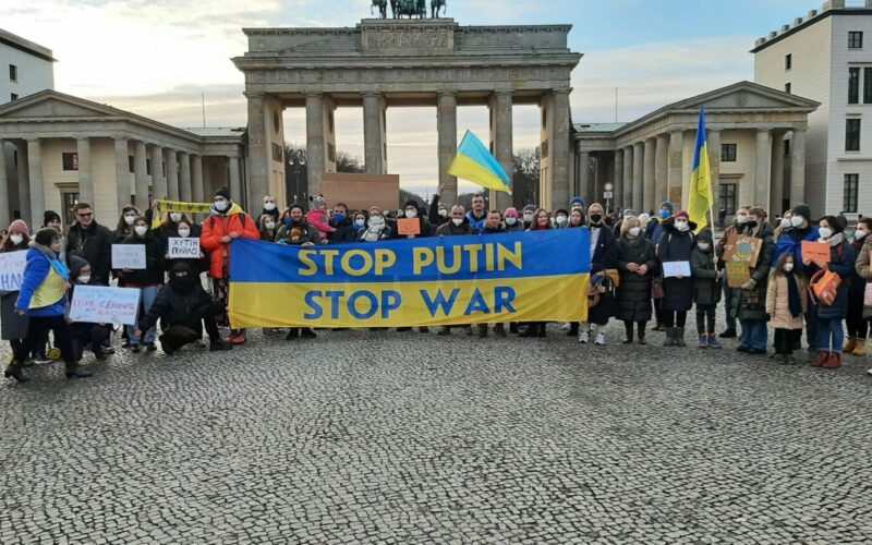 Світовий Конґрес Українців: кампанія СКУ #STANDWITHUKRAINE – від Нью-Йорка до Таллінна