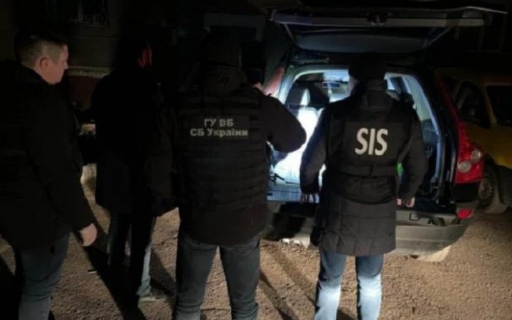 ​У Молдові затримали трьох чоловіків, які допомагали українцям нелегально перетинати кордон
