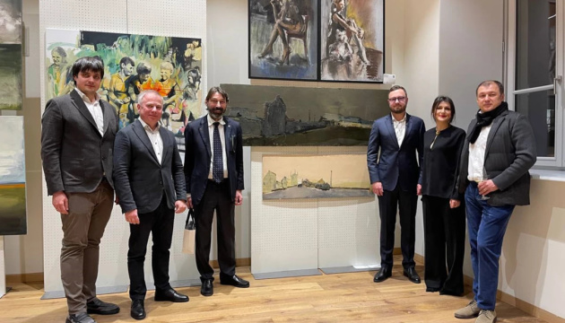 Понад 100 творів українських митців представили на виставці у Швейцарії