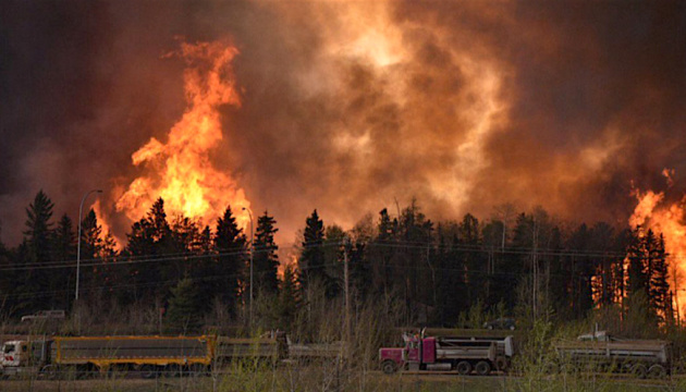 У Канаді до гасіння лісових пожеж долучиться армія