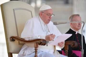 Pope calls for prayers for Ukraine, Israel