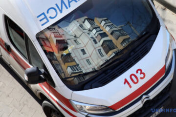 Russian strike on post office in Kharkiv: truck driver killed, 10 injured