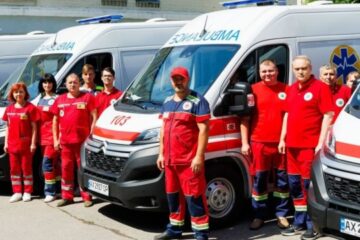 Kharkiv region receives ten modern ambulances