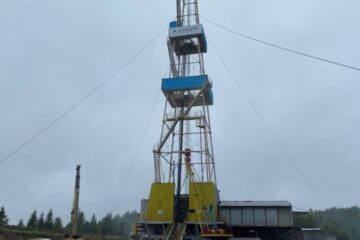 Ukrnafta begins to drill new oil well in western Ukraine