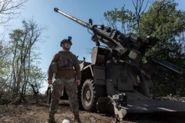 Ukrainian paratroopers break through another section of Ukrainian-Russian border in Kursk region