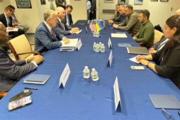 Zelensky discusses situation on battlefield, Victory Plan with US Congressmen