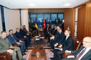 Erdogan tells Zelensky Turkey ready to be mediator for just and durable peace