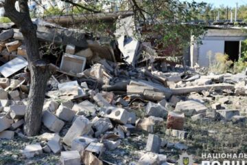 Russian troops shell village in Chernihiv region: 2 people killed, 4 more wounded