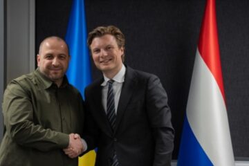 Ukrainian, Dutch defense ministers discuss crew training, supply of weapons for F-16 jets