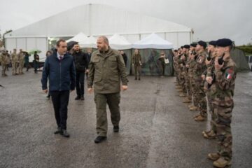 Ukrainian, French defense chiefs talk cooperation in arms, ammo production