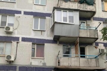 Air strike damages 15 high-rise buildings in Zaporizhzhia