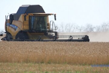 Grain harvesting campaign near completion in Donetsk region