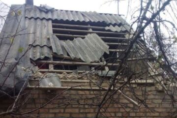 Russian army attacks Nikopol district with artillery and drones today