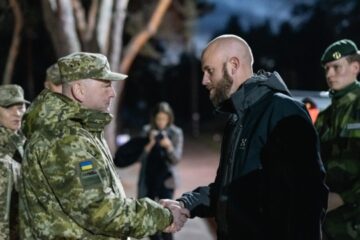 Swedish defense minister visits Ukraine’s Dozor special forces unit