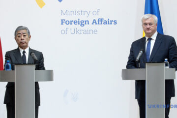 Ukraine, Japan agree to tighten sanctions pressure on Russia