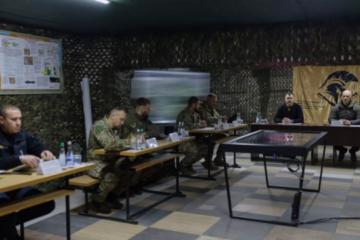 Interior minister visits troops in eastern Ukraine