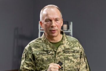 CinC Syrskyi congratulates Ukrainian defenders on New Year