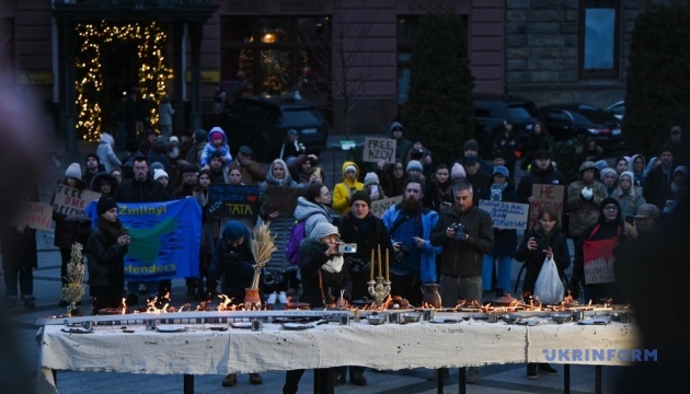 In Lviv, families of prisoners of war held rallies to remind of those who will spend Christmas in torture chambers