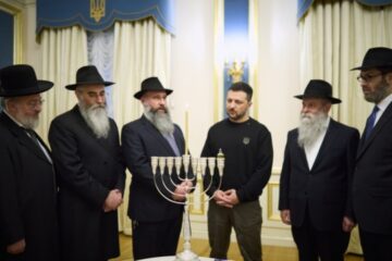 Zelensky lights Hanukkah candles with rabbis of Ukraine