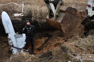 Bomb disposal experts neutralize unexploded Russian Kh-59 missile in Kharkiv