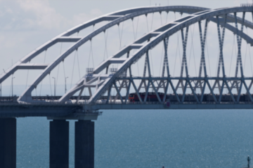 Russia loses over half of barge barriers along Crimea Bridge over storms