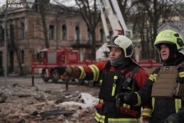 One person killed, seven injured in Russian attack on Kyiv