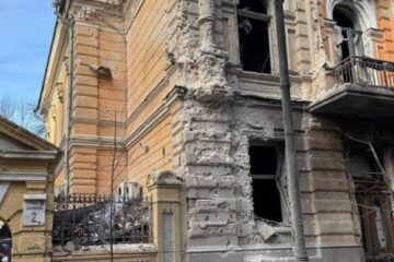 Building of National Writers’ Union damaged in Russian attack on Kyiv