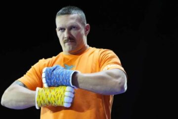 WBC names Ukraine’s Usyk year’s best boxer