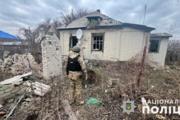 Russians shell Neslamne village in Kherson region, woman killed