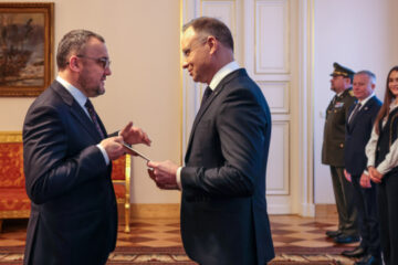 Ukraine’s ambassador to Poland presents credentials to Duda