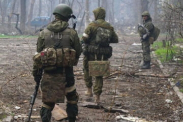 Russians throwing “kamikaze mules” into battlefield grinder – Ukraine’s military