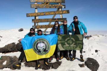 Five Ukrainian war veterans after injuries, amputations conquer Africa’s highest peak