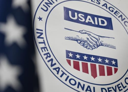 Russian propaganda spreads fake ‘graffiti with Zelensky and USAID’ in U.S.