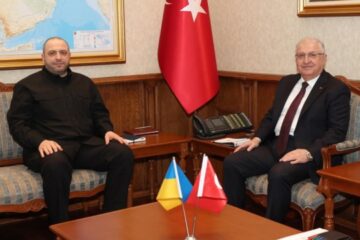 Defense Ministers of Ukraine, Türkiye discuss strengthening bilateral cooperation