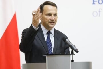 Sikorski thanks Rubio for readiness to support Starlink operations for Ukraine Army