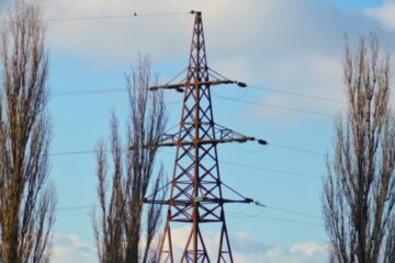 Energy workers restore power supply to nearly 27K consumers across Ukraine