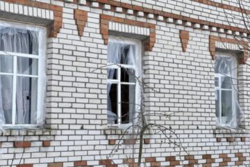 Russian forces attack Sumy region with drones, damaging homes, educational institution