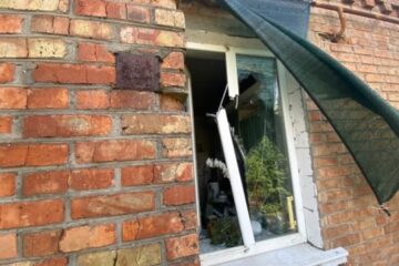 Two civilians killed, six injured in Russian attacks on Kherson region over past day