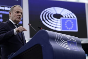 Tusk: No European leader should attend Moscow parade