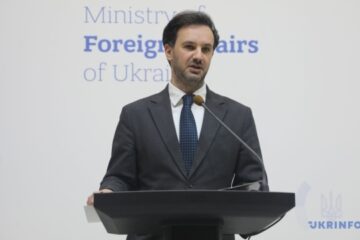 Kyiv hits back: Russia sends insults, not peace to Türkiye talks